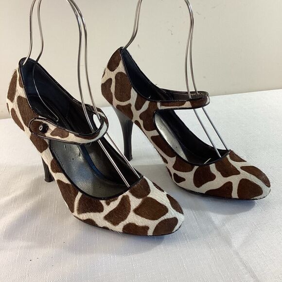 Paola Brown and Cream Pony Print Mary Jane Heels Size 8 - Picture 8 of 10